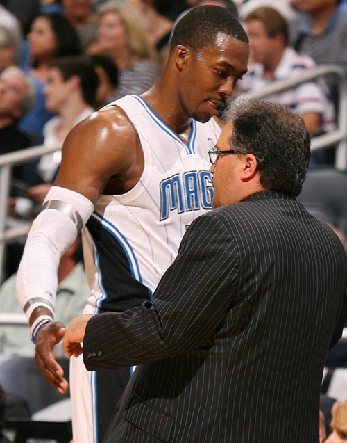 伺机打断其 伺机打断其